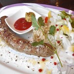 ビトロー - 自家製サルシッチャ（ソーセージ）酢キャベツ添え