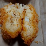 MOGU MOGU - いもサラコロッケの断面