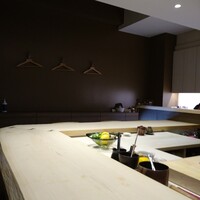 鮨こゝろ - 清々しいカウンター