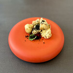 プレゼンテ スギ - 森の地面