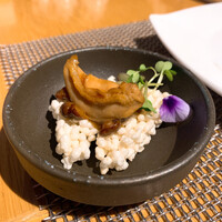 中国料理 「王朝」 ヒルトン東京 - ②アワビとなめこのオイスター炒め　おこげ添え