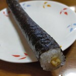 セブンイレブン - 細巻寿司挽き割り納豆巻、開封