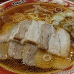 らーめん秋田 ひない軒 - チャーシュー麺大盛り。