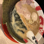 tonkommenyaichibanken - 赤豚骨　味玉付き820円