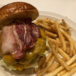 THE GREAT BURGER - ベーコンチーズバーガー