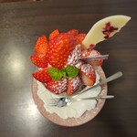 稚児宮CAFE - 苺パフェ