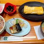 百菜 旬 - 焼き魚+卵焼き