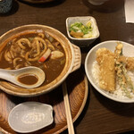 煮込みうどん かに屋 - 