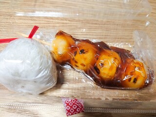 Nishikawa Seika - 苺大福、焼きだんご