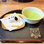 SNOOPY茶屋 - スヌーピー薯蕷まんじゅう＋セット抹茶。495＋330円