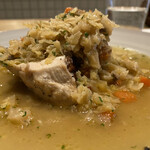 シャントレル - 川俣シャモとチリメンキャベツのシューブレゼ