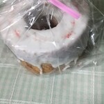 Minnanokekiyasan Chocoto - 冬は白チョコがけ　木苺シフォンケーキ500円