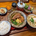 すまゆくい - すまゆくい定食（1265円）