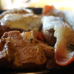 アジアンスープカリー べす - 器からはみでてる