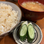 めしの助 - 最後に全てがまとまる鯛めしです。お漬物も最高！！