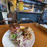 THE CORNER Hamburger & Saloon - 