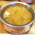 デリー - サザンスパイス、スパイスカフェ、デリーのコラボフルコース(3500円)のサンバル(豆と野菜のカレー)
