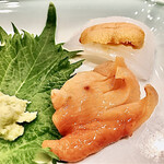 高鮨 - 赤貝・槍烏賊と馬糞雲丹