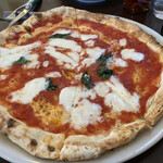 トラットリア エ ピッツェリア アミーチ - 