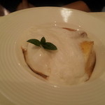 コム・デ・ポワソン - プリン