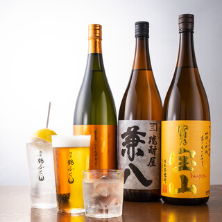 落ち着きのある和空間で日本酒や山崎他ジャパニーズウヰスキーをお愉しみ頂けます｡