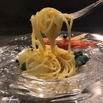 カーサ・デル・チーボ - ﾎﾞﾀﾝ海老とｷｬﾋﾞｱの冷製ｽﾊﾟｹﾞﾃｨｰﾆ