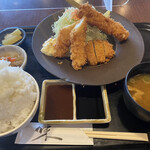 Fujio Tei - 一口カツ・串カツ・イカフライ定食（1050円）ご飯大盛