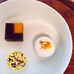 虎屋菓寮 - ｢朝の窓｣｢虎猛ぶ｣｢陽光の虎｣