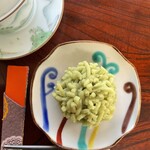 虎屋菓寮 - 九谷の蕨紋