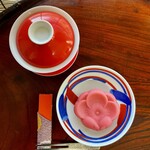 虎屋菓寮 - サントリー美術館　鍋島｢組紐紋｣の写し