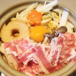 万さく - 旨辛牛チゲ煮込みうどん