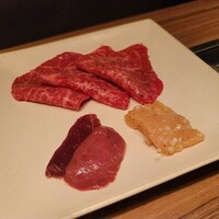 焼肉うしごろ 新宿三丁目店 - 