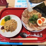 Ramen Kairikiya - 特製醤油全部乗せラーメン焼飯定食（1,243円）