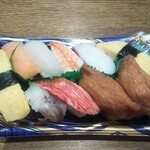 ディオ - にぎり寿司 10貫 (税抜)276円 ※開封後 (2022.01.17)