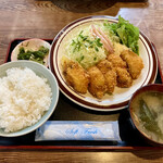 Atagoshiyokudou - カキフライ定食900円