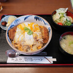 そば処 長岡屋 - かつ丼（並）