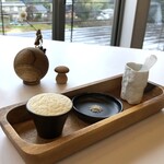 MAISON LAFITE - ◆ホイップバター（コレが美味しいの）、岩塩、オリーブオイル