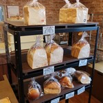 Bread&Cake SORA - 陳列棚の様子③。