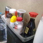 美華園 - 卓上調味料