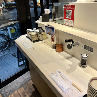 立喰い寿司 ひなと丸_2