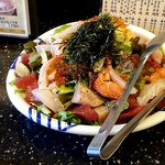 海鮮割烹 魚元 - 海鮮サラダ：850円+税