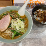 麺や二代目 夜来香 - こってり炒め野菜味噌ラーメン+チャーシューごはん