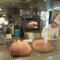 Osteria UVA RARA 横浜 - 