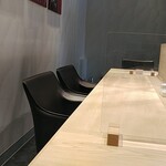 炭火焼うなぎ 金字塔 - 店内