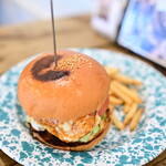 SUNDAY - チェダーバーガー@税込1,185円＋モッツァレラチーズ@税込220円