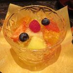 なだ万 - 季節果物のコアントローゼリー掛け