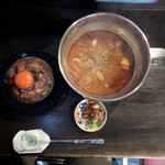 韓湯 みっちゃん - 炙りレアハラミ丼定食 ご飯大盛り 全貌