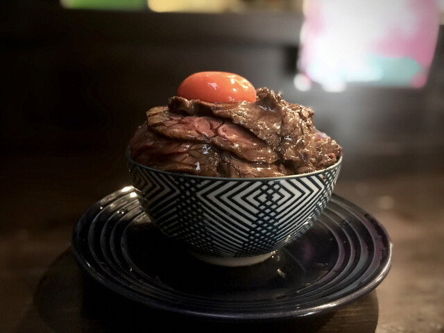 炙りレアハラミ丼定食(1200円)ご飯大盛り(無料)！』by 五月山公園 : 韓