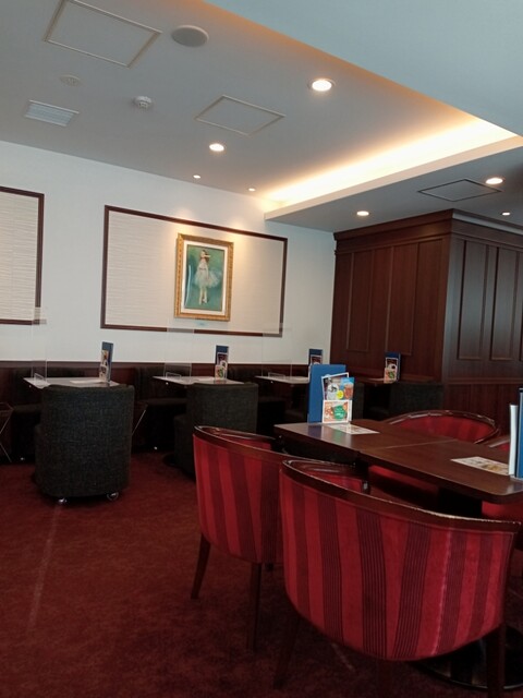 Kissa Shitsu Renoir Kabukiza Mae Ten photo 5