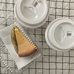 ココス - ＊ ブレンドコーヒー　200円 ＊ ホットココア　480円 ＊ チーズケーキ　320円